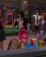 Shake_It_Up_S01E19_1080p_002634.jpg