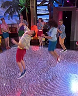 Shake_It_Up_S01E20_1080p_BTD_000361.jpg