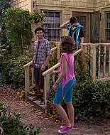 Shake_It_Up_S01E20_1080p_BTD_000942.jpg