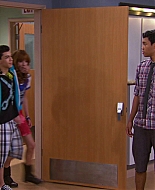 Shake_It_Up_S01E20_1080p_BTD_001944.jpg