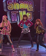 Shake_It_Up_S01E21_1080p_BTD_000251.jpg