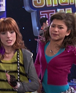 Shake_It_Up_S01E21_1080p_BTD_000353.jpg