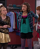 Shake_It_Up_S01E21_1080p_BTD_001390.jpg