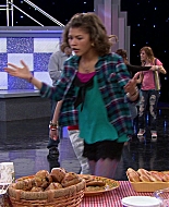 Shake_It_Up_S01E21_1080p_BTD_001632.jpg