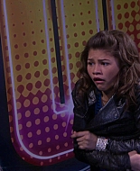 Shake_It_Up_S01E21_1080p_BTD_002885.jpg