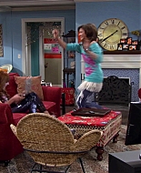 Shake_It_Up_S02E01_Shrink_It_Up_1080p_BTD_000063.jpg