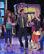 Shake_It_Up_S02E01_Shrink_It_Up_1080p_BTD_000485.jpg