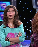 Shake_It_Up_S02E01_Shrink_It_Up_1080p_BTD_000550.jpg