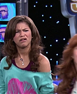 Shake_It_Up_S02E01_Shrink_It_Up_1080p_BTD_000604.jpg