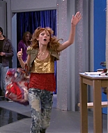 Shake_It_Up_S02E02_Three_s_a_Crowd_It_Up_1080p_BTD_000739.jpg