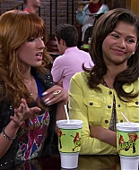 Shake_It_Up_S02E02_Three_s_a_Crowd_It_Up_1080p_BTD_001914.jpg