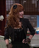 Shake_It_Up_S02E04_Beam_It_Up_1080p_BTD_000066.jpg