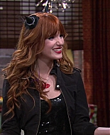 Shake_It_Up_S02E04_Beam_It_Up_1080p_BTD_000138.jpg