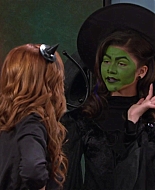 Shake_It_Up_S02E04_Beam_It_Up_1080p_BTD_000158.jpg