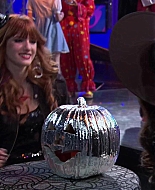 Shake_It_Up_S02E04_Beam_It_Up_1080p_BTD_000517.jpg