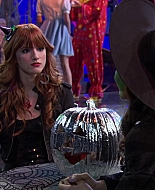 Shake_It_Up_S02E04_Beam_It_Up_1080p_BTD_000524.jpg
