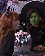 Shake_It_Up_S02E04_Beam_It_Up_1080p_BTD_000526.jpg