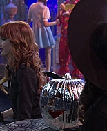 Shake_It_Up_S02E04_Beam_It_Up_1080p_BTD_000541.jpg