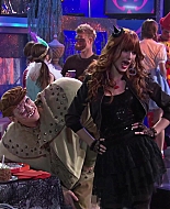 Shake_It_Up_S02E04_Beam_It_Up_1080p_BTD_000576.jpg