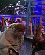 Shake_It_Up_S02E04_Beam_It_Up_1080p_BTD_000596.jpg