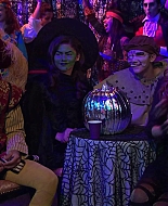 Shake_It_Up_S02E04_Beam_It_Up_1080p_BTD_000711.jpg