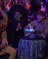 Shake_It_Up_S02E04_Beam_It_Up_1080p_BTD_000712.jpg