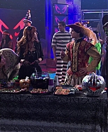 Shake_It_Up_S02E04_Beam_It_Up_1080p_BTD_000965.jpg