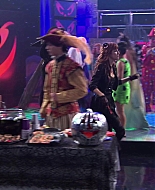 Shake_It_Up_S02E04_Beam_It_Up_1080p_BTD_000994.jpg