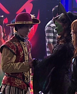 Shake_It_Up_S02E04_Beam_It_Up_1080p_BTD_001067.jpg