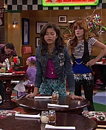 Shake_It_Up_S02E04_Beam_It_Up_1080p_BTD_001349.jpg