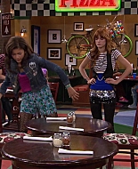 Shake_It_Up_S02E04_Beam_It_Up_1080p_BTD_001352.jpg