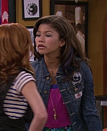 Shake_It_Up_S02E04_Beam_It_Up_1080p_BTD_001361.jpg