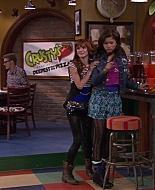 Shake_It_Up_S02E04_Beam_It_Up_1080p_BTD_001631.jpg