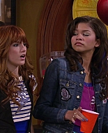 Shake_It_Up_S02E04_Beam_It_Up_1080p_BTD_001647.jpg