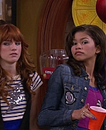 Shake_It_Up_S02E04_Beam_It_Up_1080p_BTD_001653.jpg