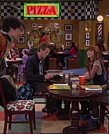 Shake_It_Up_S02E04_Beam_It_Up_1080p_BTD_001671.jpg