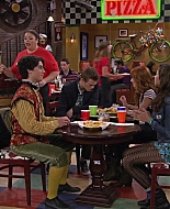 Shake_It_Up_S02E04_Beam_It_Up_1080p_BTD_001794.jpg