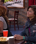 Shake_It_Up_S02E04_Beam_It_Up_1080p_BTD_001821.jpg