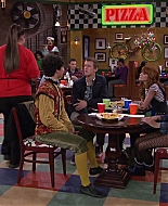 Shake_It_Up_S02E04_Beam_It_Up_1080p_BTD_001897.jpg