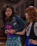 Shake_It_Up_S02E04_Beam_It_Up_1080p_BTD_001926.jpg