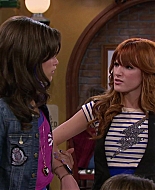 Shake_It_Up_S02E04_Beam_It_Up_1080p_BTD_001929.jpg