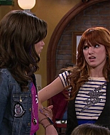 Shake_It_Up_S02E04_Beam_It_Up_1080p_BTD_001930.jpg