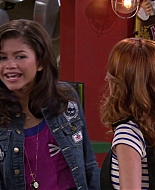 Shake_It_Up_S02E04_Beam_It_Up_1080p_BTD_001937.jpg