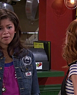 Shake_It_Up_S02E04_Beam_It_Up_1080p_BTD_001941.jpg