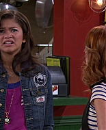 Shake_It_Up_S02E04_Beam_It_Up_1080p_BTD_001944.jpg
