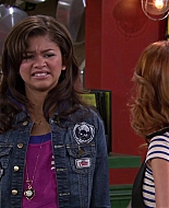Shake_It_Up_S02E04_Beam_It_Up_1080p_BTD_001946.jpg