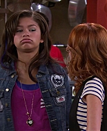 Shake_It_Up_S02E04_Beam_It_Up_1080p_BTD_002016.jpg