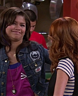 Shake_It_Up_S02E04_Beam_It_Up_1080p_BTD_002024.jpg