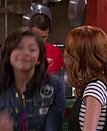 Shake_It_Up_S02E04_Beam_It_Up_1080p_BTD_002028.jpg