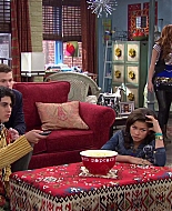 Shake_It_Up_S02E04_Beam_It_Up_1080p_BTD_002272.jpg